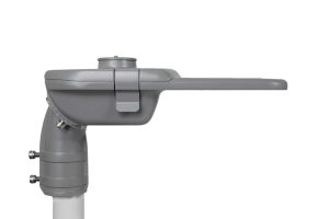 Fixation du luminaire en position verticale sur un poteau